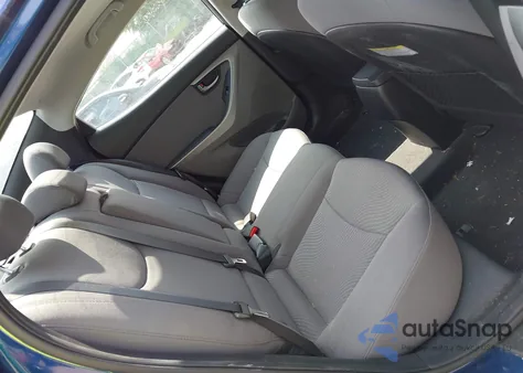 2015 Hyundai Elantra Se z USA, uszkodzony, nr VIN 5NPDH4AE9FH582462